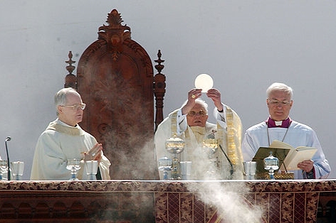Eucharistiefeier durch Papst Benedikt XVI